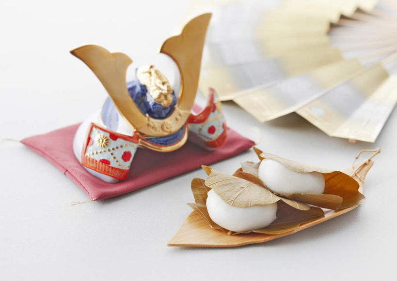 无人,横图,俯视,室内,特写,白天,安全,帽子,日本,一把,绿色背景,阴影,节日,朦胧,模糊,庆祝,日本文化,反射,盔甲,扇子,头盔,影子,折扇,纸扇,防护,清凉,凉爽,文化,安全帽,庆典,摄影,影棚,纪念,保护,保险,防御,铠甲,保全,周全,安稳,安定,一顶,撒扇,防具,防卫,鲤鱼节,男孩节,日本男孩节,子供之日,平安,彩图,高角度拍摄,影棚拍摄,拍摄,甲胄,传统文化