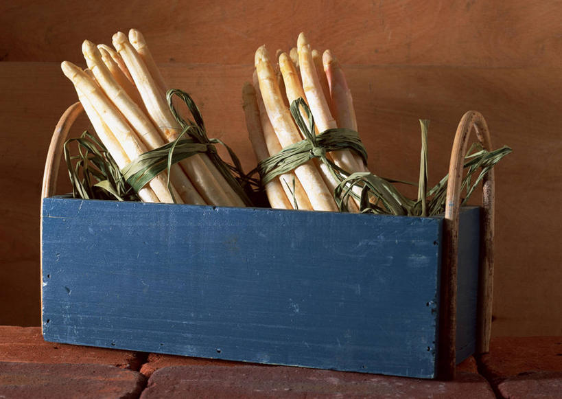 无人,横图,室内,特写,白天,正面,芦笋,蔬菜,叶子,许多,新鲜,木制,木盒,白芦笋,食品,绿叶,很多,食物,一个,木制品,容器,嫩叶,有机食品,绿色食品,单个,储藏,捆绑,储存,绑缚,叶,叶片,猪尾巴,药鸡豆子,石刁柏,蚂蚁杆,龙须菜,狼尾巴根,彩图,贮存