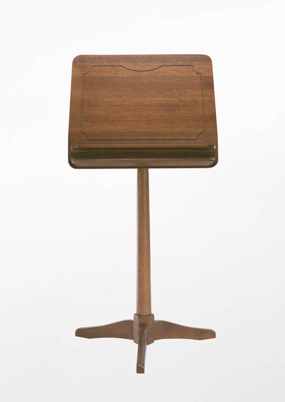 无人,竖图,室内,特写,白天,白色背景,正面,静物,阴影,反射,木制,影子,架子,一个,木制品,摄影,影棚,单个,乐谱架,彩图,影棚拍摄,拍摄