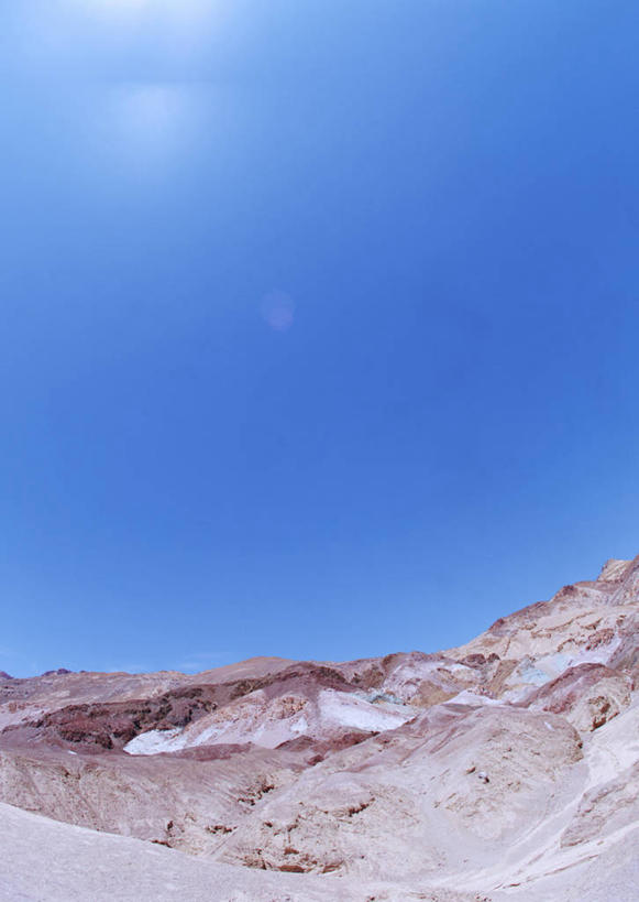 无人,公园,竖图,室外,白天,正面,旅游,度假,石头,美景,沙漠,山,山脉,美国,阴影,光线,石子,影子,景观,山峰,山峦,娱乐,蓝色,蓝天,天空,阳光,自然,群山,天,享受,休闲,景色,放松,晴朗,北美,北美洲,国家公园,加利福尼亚,自然风光,美洲,加州,死亡谷国家公园,加利福尼亚州,万里无云,金州,黄金州,北亚美利加洲,亚美利加洲,死谷,死谷国家公园,大漠,砂漠,石块,岩石,晴空,晴空万里,彩图