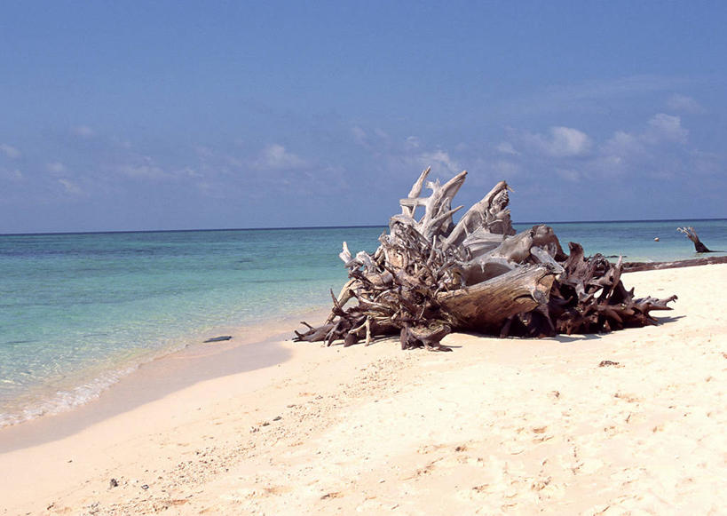无人,横图,室外,白天,正面,旅游,度假,海浪,海洋,美景,沙滩,马来西亚,亚洲,一堆,许多,堆叠,堆积,木材,沙子,海岸,景观,浪花,水平线,云,云朵,辽阔,海平线,沙地,云彩,娱乐,木柴,蓝色,白云,蓝天,天空,自然,海水,天,享受,休闲,广阔,景色,放松,东南亚,木料,晴朗,堆,一望无际,自然风光,海景,无边无际,一马平川,马来西亚联邦,大海,风浪,海,海水的波动,海滩,近岸浪,涌浪,晴空,彩图,诗巴丹,水天相接,水天一线