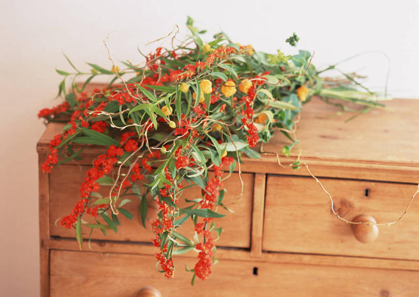 无人,横图,室内,特写,白天,正面,智慧,柜子,百合花,叶子,阴影,艺术,装饰,盛开,反射,影子,墙,绿叶,储物柜,花蕾,文化,墙壁,墙面,花,花瓣,花朵,鲜花,白色,插花,花苞,花蕊,嫩叶,华丽,修饰,插花艺术,点缀,创造,储存,创作,想象,强瞿,衬托,美观,雅致,雅观,宫灯百合,储备,蕴藏,贮备,百合蒜,倒仙,番韭,山丹,叶,叶片,彩图,灯笼百合,宫灯花,圣诞百合,贮存