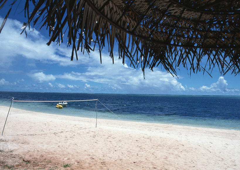 无人,横图,室外,白天,正面,旅游,度假,排球,海浪,海洋,美景,沙滩,美国,阴影,光线,沙子,影子,海岸,景观,浪花,水平线,云,云朵,辽阔,球网,排球装备,海平线,沙地,沙滩排球,云彩,娱乐,运动器械,蓝色,白云,蓝天,天空,阳光,自然,海水,天,享受,休闲,广阔,健身器械,景色,放松,晴朗,一望无际,北美,北美洲,自然风光,美洲,健身器材,海景,沙排,北亚美利加洲,亚美利加洲,关岛,无边无际,一马平川,马里亚纳群岛,排球球网,排球运动,大海,风浪,海,海水的波动,海滩,近岸浪,涌浪,晴空,彩图,水天相接,水天一线,运动器材