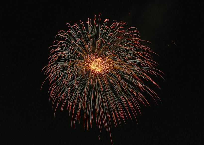 无人,横图,彩色,室外,特写,夜晚,仰视,热情,烟火,火,阴影,飞溅,黑色背景,节日,庆祝,溅,光线,火苗,火焰,影子,辉煌,燃烧,文化,焰火,点燃,庆典,灿烂,纪念,五颜六色,庆贺,色彩斑斓,火光,喷洒,祝贺,礼花,五彩缤纷,花炮,礼花炮,五彩斑斓,绚烂,光耀,五光十色,烟花,彩图,低角度拍摄