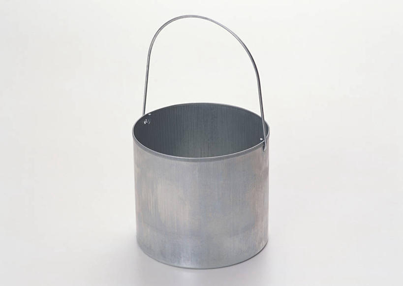 无人,横图,俯视,室内,特写,白天,白色背景,静物,金属制品,阴影,反射,金属,铁桶,桶,影子,一个,容器,摄影,影棚,单个,储藏,储存,彩图,高角度拍摄,影棚拍摄,拍摄,贮存