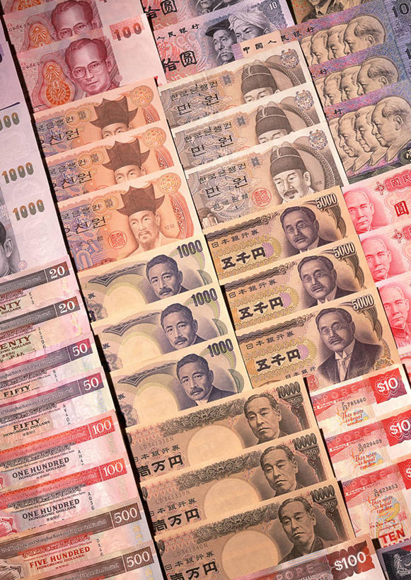 东方人,脸,头,脸颊,无人,竖图,俯视,彩色,室内,特写,白天,钱,人民币,静物,亚洲,一排,许多,阴影,整齐,并列,并排,反射,英文,标志,钱币,数字,文字,影子,字符,字母,很多,许多人,注视,黄种人,标识,排列,观察,看,一群人,钞票,金融,纸币,摄影,阿拉伯数字,影棚,韩币,经济,日元,台币,观看,英文字母,察看,队列,关注,平行,流通,纸钞,贸易,货币,现金,男人,男性,中年男性,亚洲人,头部,脸部,脸蛋,面部,半身,彩图,高角度拍摄,影棚拍摄,拍摄,日本银行券,日圆,泰铢,圜