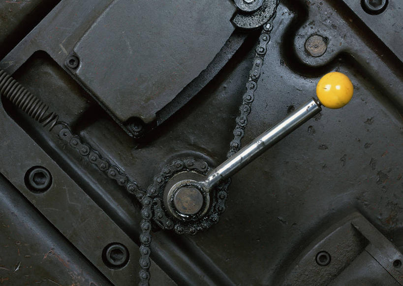 无人,工厂,横图,俯视,室内,特写,白天,机器,零件,齿轮,静物,金属制品,连接,组合,金属,机械,铁环,锁链,链条,链接,螺母,制造,螺帽,机床,阀门,五金,调节,紧固,束缚,限制,拼接,拼凑,螺丝帽,车床,拼合,凑集,聚合,撮合,链结,牢固,约束,稳压,彩图,高角度拍摄,工地,制造厂,截止,工具机,工作母机,导流,分流