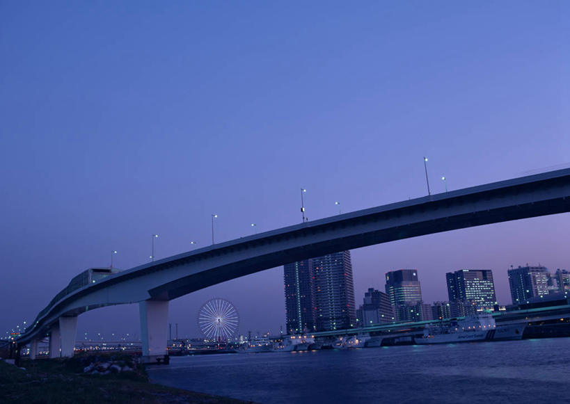 无人,高楼大厦,横图,全景,室外,白天,仰视,旅游,度假,海浪,海洋,日落,标志建筑,大厦,道路,地标,建筑,路,摩天大楼,公路,东京,日本,亚洲,浪花,晚霞,霞光,落日,高架,交通,娱乐,建设,海水,黄昏,享受,休闲,旅游胜地,彩霞,放松,高架桥,海景,东亚,高架道路,跨线桥,本州,关东地方,本州岛,日本国,东京都,港未来21区,首都高速,首都高速道路,夕照,薄暮,大海,风浪,海,海水的波动,近岸浪,涌浪,夕阳,彩图,低角度拍摄,傍晚,大楼,高层建筑,高楼,摩天楼,斜阳