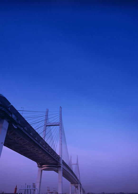 无人,竖图,室外,白天,仰视,旅游,度假,日落,标志建筑,大桥,道路,地标,建筑,立交桥,路,桥梁,公路,神奈川,日本,亚洲,晚霞,霞光,落日,高架,斜拉桥,桥,交通,横滨,横滨市,神奈川县,娱乐,横滨海湾大桥,建设,黄昏,享受,休闲,旅游胜地,彩霞,放松,高架桥,东亚,高架道路,跨线桥,本州,首府,海湾大桥,关东地方,本州岛,日本国,夕照,薄暮,夕阳,彩图,低角度拍摄,傍晚,斜阳