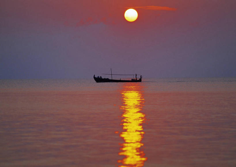 无人,横图,室外,白天,正面,旅游,度假,海浪,海洋,美景,日落,沙滩,船,马尔代夫,亚洲,一艘,沙子,海岸,景观,浪花,水平线,晚霞,霞光,落日,辽阔,木船,海平线,沙地,娱乐,自然,海水,黄昏,交通工具,享受,休闲,广阔,景色,彩霞,放松,一望无际,舟,自然风光,载具,南亚,海景,马尔代夫共和国,无边无际,一马平川,夕照,大海,风浪,海,海水的波动,海滩,近岸浪,涌浪,夕阳,彩图,索尼娃姬莉酒店,水天相接,水天一线,斜阳