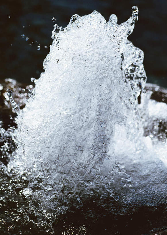 无人,竖图,俯视,室外,特写,白天,旅游,度假,湖,湖泊,美景,水,喷泉,日本,亚洲,飞溅,朦胧,模糊,溅,液体,湖面,景观,水滴,水流,水面,文化,娱乐,水珠,自然,湖水,品味,享受,休闲,景色,放松,喷洒,自然风光,水景,东亚,日本国,九州本岛,九州,九州岛,九州地方,熊本,熊本县,美观,设计,彩图,高角度拍摄,阿苏郡