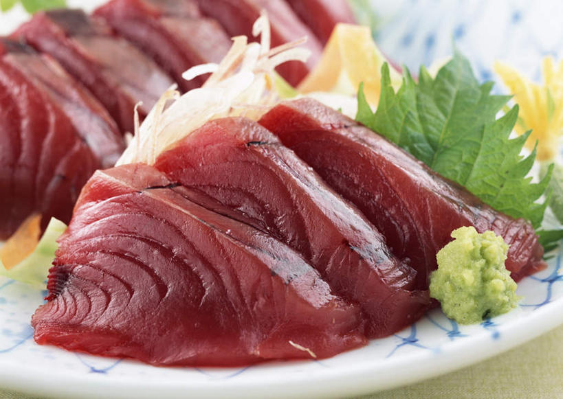 生鱼片,芥末,无人,横图,俯视,室内,特写,白天,烹饪,餐桌,桌子,蔬菜,餐具,叶子,一排,许多,阴影,朦胧,模糊,新鲜,整齐,反射,碟子,盘,影子,陶瓷,肉,鱼肉,日本料理,鱼片,料理,食品,绿叶,陶瓷制品,鲣鱼,菜肴,美食,肉类,食物,排列,一个,盘子,碟,日式料理,日式,嫩叶,佳肴,有机食品,绿色食品,单个,餐台,队列,肉食,山葵,泽山葵,溪山葵,芥子末,山嵛菜,芥辣粉,哇沙比,辣根,小金枪鱼,炸弹鱼,沙西米,柴鱼,鲣节,叶,叶片,彩图,高角度拍摄,刺身