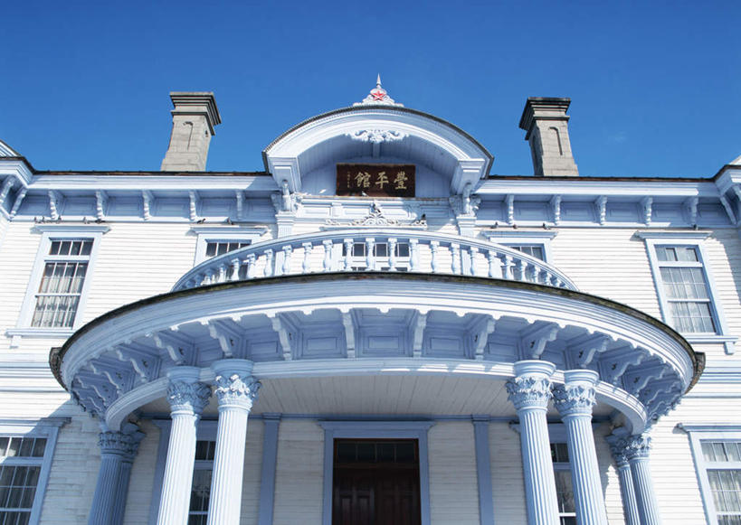 无人,家,横图,室外,白天,仰视,度假,美景,别墅,窗户,城市风光,城市,北海道,日本,亚洲,一排,许多,阴影,整齐,并列,并排,光线,影子,房屋,墙,屋子,景观,公寓,很多,娱乐,洋房,楼房,玻璃窗,墙壁,墙面,住宅,排列,蓝色,蓝天,天空,阳光,天,享受,休闲,景色,放松,晴朗,队列,平行,东亚,万里无云,札幌,日本国,北海道地方,北海道岛,县厅,晴空,晴空万里,彩图,低角度拍摄,房子,丰平区,札幌市