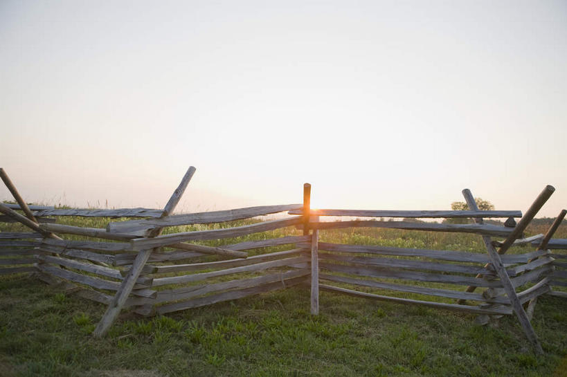 无人,农场,栏杆,横图,室外,白天,正面,旅游,度假,畜牧业,牧场,草地,草坪,美景,日落,植物,美国,阴影,光线,影子,栅栏,地平线,景观,篱笆,晚霞,霞光,落日,围栏,辽阔,地面,娱乐,护栏,草,树,树木,绿色,阳光,自然,黄昏,享受,休闲,广阔,景色,彩霞,放松,生长,成长,一望无际,北美,北美洲,自然风光,延伸,美洲,畜牧,宾夕法尼亚,宾夕法尼亚州,宾州,拱顶石州,拱心石之州,宾氏林地,首府,天地相交,牧业,北亚美利加洲,亚美利加洲,葛底斯堡,无边无际,一马平川,夕照,盖茨堡,亚当斯县,夕阳,彩图,斜阳