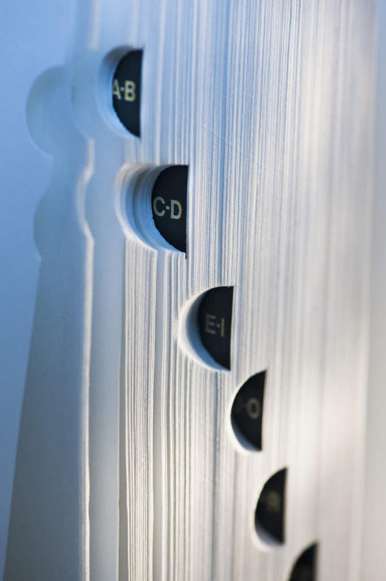 无人,竖图,俯视,室内,特写,白天,静物,书籍,一本,黑色背景,工具,摄影,影棚,词典,辞典,工具书,书,图书,彩图,高角度拍摄,影棚拍摄,拍摄