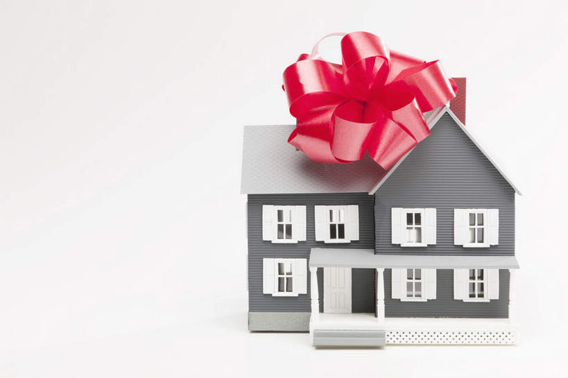 无人,家,横图,室内,特写,白天,白色背景,正面,静物,一座,阴影,立体,反射,空间,丝绸,丝带,影子,房屋,屋子,公寓,缎带,洋房,楼房,住宅,绸带,红色,模型,规划,摄影,影棚,直观,建筑模型,建筑设计,设计,彩图,影棚拍摄,拍摄,房子