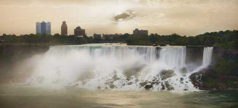 无人,高楼大厦,横图,全景,室外,白天,正面,长时间曝光,旅游,度假,瀑布,日落,水,天际线,植物,标志建筑,大厦,地标,建筑,摩天大楼,纽约,美国,加拿大,飞溅,朦胧,模糊,高大,溅,液体,水滴,晚霞,霞光,落日,宏伟,娱乐,建设,水珠,树,树木,绿色,自然,黄昏,享受,休闲,旅游胜地,彩霞,放松,生长,成长,雄伟,北美,北美洲,喷洒,美洲,曝光,纽约州,帝国之州,帝国州,北亚美利加洲,亚美利加洲,尼加拉瀑布,安大略省,安省,夕照,婚纱瀑布,马蹄瀑布,尼亚加拉大瀑布,尼亚加拉河,尼亚加拉瀑布,跌水,夕阳,彩图,大楼,高层建筑,高楼,摩天楼,斜阳