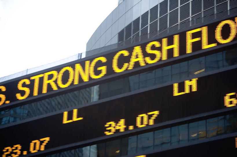 无人,高楼大厦,广场,横图,室外,特写,白天,仰视,度假,显示器,美景,城市风光,城市,大厦,建筑,摩天大楼,纽约,美国,阴影,光线,英文,标志,屏幕,数字,文字,影子,字符,字母,景观,云,云朵,曼哈顿,云彩,娱乐,标识,显示屏,蓝色,白云,蓝天,天空,阳光,天,享受,休闲,价格,景色,放松,阿拉伯数字,晴朗,英文字母,时代广场,北美,北美洲,美洲,输出设备,价钱,纽约州,帝国之州,帝国州,时报广场,纽约时报广场,北亚美利加洲,亚美利加洲,代价,晴空,彩图,低角度拍摄,大楼,高层建筑,高楼,摩天楼,曼哈顿岛