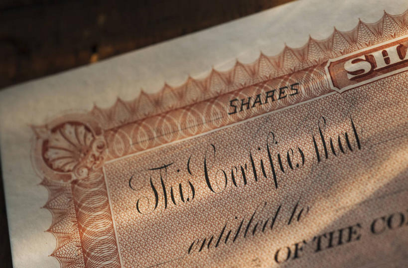 无人,横图,俯视,室内,特写,白天,静物,一排,阴影,整齐,并列,并排,反射,英文,标志,文字,影子,字符,字母,标识,排列,摄影,影棚,英文字母,证书,队列,平行,彩图,高角度拍摄,影棚拍摄,拍摄