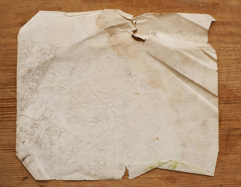 无人,横图,俯视,室内,特写,白天,桌子,静物,破碎,纸,书桌,白色,课桌,摄影,影棚,碎裂,破裂,宣纸,分裂,纸寿千年,纸中之王,泾县纸,彩图,高角度拍摄,影棚拍摄,拍摄,决裂