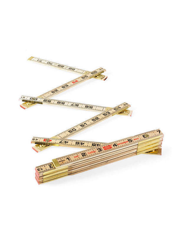 无人,竖图,室内,特写,白天,白色背景,正面,静物,阴影,反射,测量,木制,影子,刻度,一个,尺,木制品,摄影,影棚,单个,测量工具,尺子,衡量,绘图,折尺,比例,测绘,量具,量仪,标度,彩图,影棚拍摄,拍摄