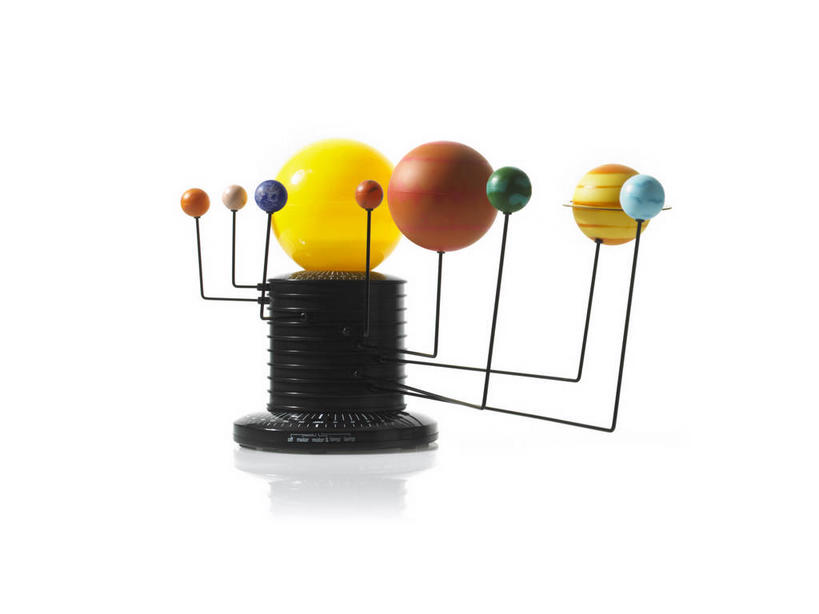 无人,横图,室内,特写,白天,白色背景,正面,探险,神秘,仪器,宇宙,海洋,静物,地图,一排,许多,整齐,科学,太空,网格,星球,地球仪,图形,线条,世界地图,地球,陆地,星云,很多,几何,全球,球,排列,黄色,红色,蓝色,绿色,自然,经纬线,模型,球体,行星,探索,摄影,地理,国家,影棚,金星,太阳系,星系,发现,大陆,海王星,火星,冥王星,木星,天体,土星,世界,队列,数学,纬线,水星,版图,经线,星体,天文学,外太空,经纬仪,地理学,八大行星,辰星,类地行星,岩态行星,荧惑星,彩图,影棚拍摄,拍摄,几何图形,立体几何,立体图形,哈迪斯,大洋,大洲