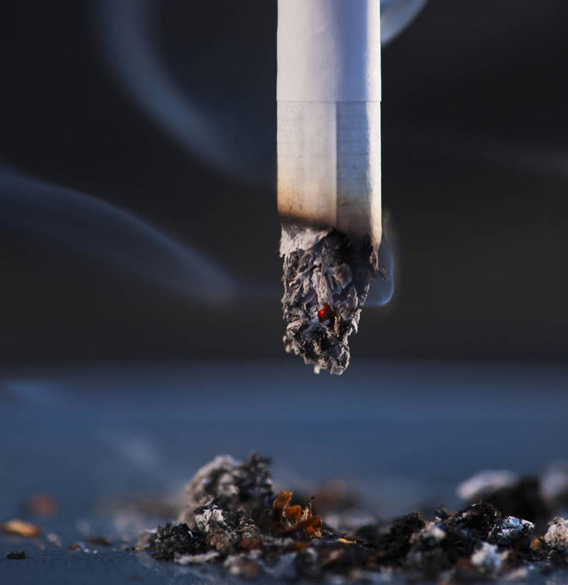 无人,竖图,室内,特写,白天,正面,静物,香烟,一根,阴影,朦胧,模糊,光线,影子,烟雾,灯光,烟,摄影,影棚,烟蒂,卷烟,烟草,纸烟,彩图,影棚拍摄,拍摄,烟屁