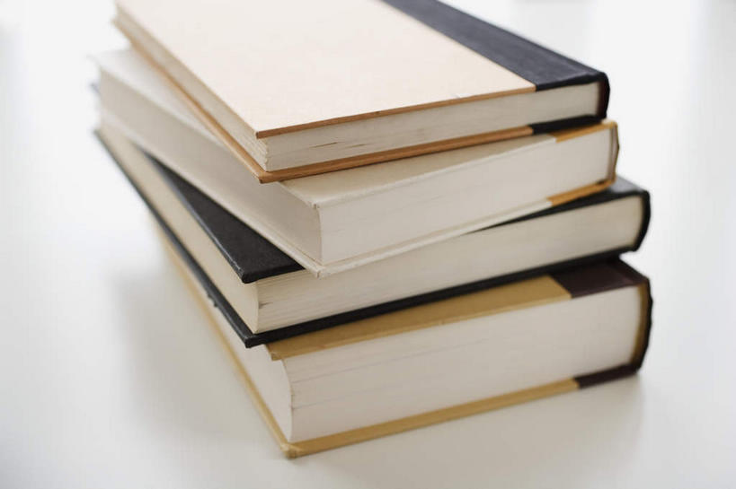 无人,横图,俯视,室内,特写,白天,白色背景,看书,阅读,静物,书籍,一排,学习,阴影,整齐,反射,影子,四本,排列,书本,看,读书,浏览,摄影,影棚,堆,队列,书,图书,彩图,高角度拍摄,影棚拍摄,拍摄