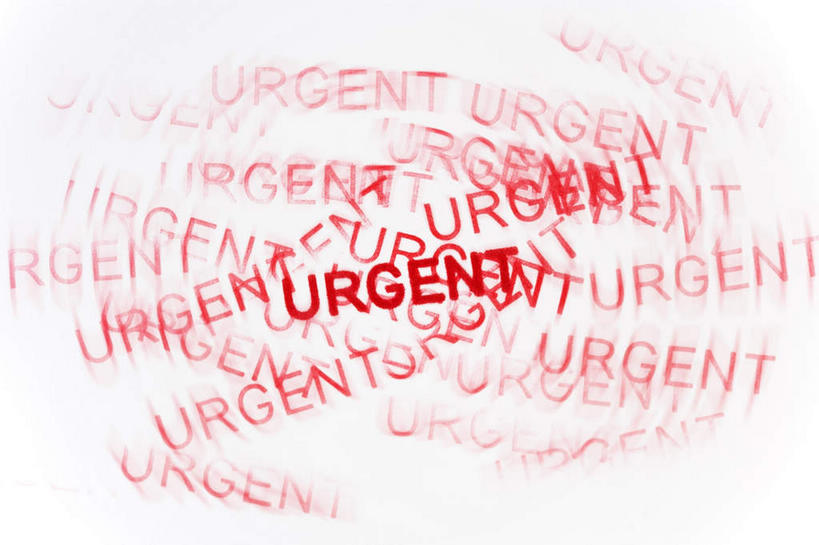 无人,横图,俯视,室内,特写,白天,白色背景,静物,许多,朦胧,模糊,英文,标志,文字,字符,字母,很多,凌乱,标识,红色,摄影,影棚,英文字母,混乱,邮票,纷乱,缭乱,庞杂,彩图,高角度拍摄,影棚拍摄,拍摄