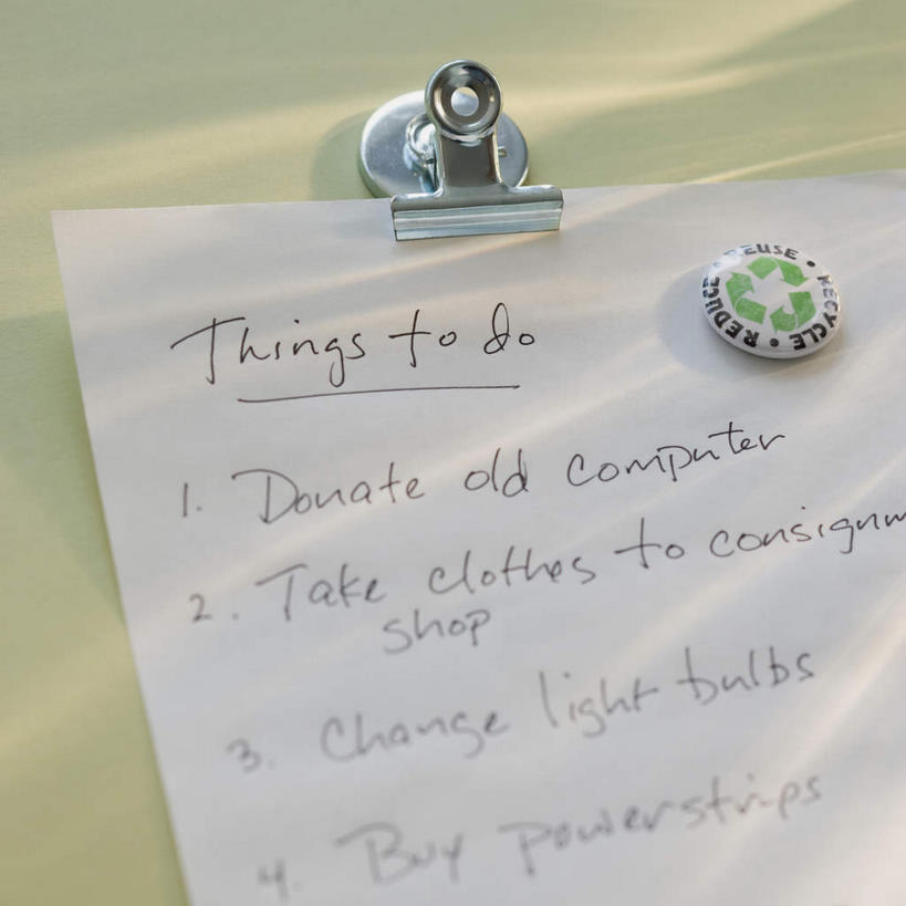 无人,方图,俯视,室内,特写,白天,静物,阴影,不锈钢,朦胧,模糊,反射,不锈钢制品,材料,磁铁,档案,文件,影子,两个,夹子,资料,摄影,影棚,吸铁石,磁场,文档,彩图,高角度拍摄,影棚拍摄,拍摄