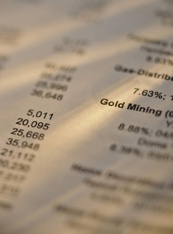 无人,竖图,俯视,室内,特写,白天,数据,静物,阴影,朦胧,模糊,反射,英文,标志,材料,档案,文件,文字,影子,纸,字符,字母,标识,黄色,手稿,资料,报表,金融,摄影,影棚,经济,英文字母,证明,文档,贸易,彩图,高角度拍摄,影棚拍摄,拍摄