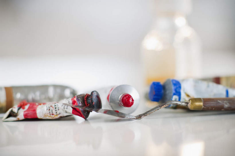 无人,横图,室内,特写,白天,正面,静物,金属制品,阴影,朦胧,模糊,反射,金属,影子,瓶子,容器,储藏,颜料,储存,彩图,贮存