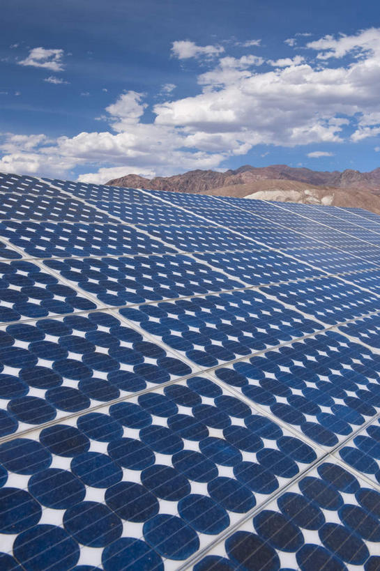 无人,公园,竖图,室外,白天,正面,旅游,度假,石头,美景,沙漠,山,山脉,美国,阴影,环保,电力,光线,石子,影子,景观,山顶,山峰,云,云朵,电能,山峦,云彩,娱乐,蓝色,白云,蓝天,天空,阳光,自然,群山,天,享受,休闲,景色,放松,能源,晴朗,存储,回收,资源,北美,北美洲,国家公园,储存,加利福尼亚,自然风光,美洲,蓄电池,利用,低碳,循环,加州,沉积岩,死亡谷国家公园,加利福尼亚州,金州,黄金州,北亚美利加洲,亚美利加洲,干电池,蓄电,持续,太阳能电池,颠峰,极峰,水成岩,大漠,砂漠,石块,岩石,晴空,彩图,电池