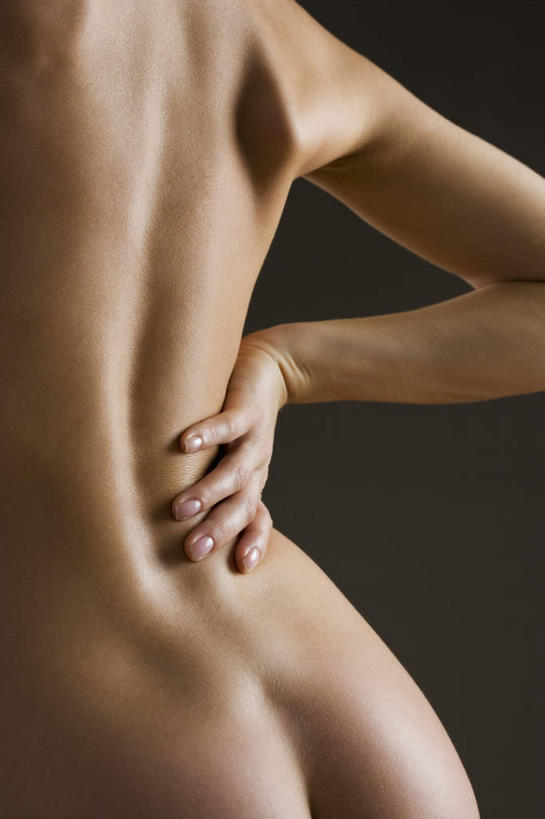 西方人,胸,臀部,裸体,一个人,站,竖图,室内,白天,欧洲,欧洲人,仅一个年轻女性,仅一个女性,仅一个人,黑色背景,艺术,手叉腰,背面,叉腰,站着,躯干,人体,摄影,影棚,赤裸,人体艺术,年轻女性,女人,女性,白种人,胸部,站立,半身,彩图,影棚拍摄,拍摄