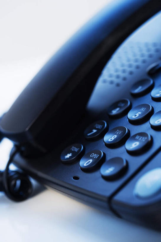 无人,打电话,竖图,俯视,室内,特写,白天,白色背景,静物,电话,通讯设备,一个,蓝色,话筒,电话线,摄影,影棚,单个,固定电话,交流,电话机,沟通,通话,彩图,高角度拍摄,影棚拍摄,拍摄