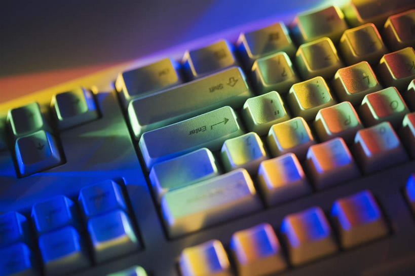 无人,横图,彩色,室内,特写,白天,正面,键盘,数码,科技,彩虹,阴影,光线,网络,英文,标志,文字,影子,字符,字母,灯光,高光,几何,计算机图形,合成,输入设备,通讯设备,标识,五颜六色,英文字母,色彩斑斓,电脑合成图,数码合成图,合成图,通信设备,五彩缤纷,写实,具体,具象,五彩斑斓,五光十色,光谱,光谱学,光学频谱,虹,虹桥,七彩虹,天虹,彩图