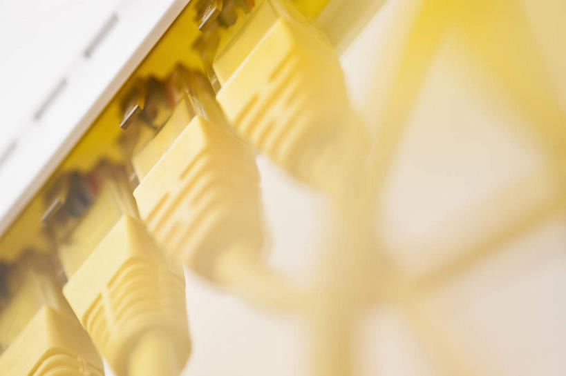 无人,横图,室内,特写,白天,白色背景,正面,通讯,数据,天线,科技,静物,一排,许多,阴影,朦胧,模糊,整齐,反射,传输,网络,信息,影子,通讯设备,排列,通信,创意,摄影,影棚,网线,队列,通信设备,水晶头,路由器,线缆,彩图,影棚拍摄,拍摄,网关设备