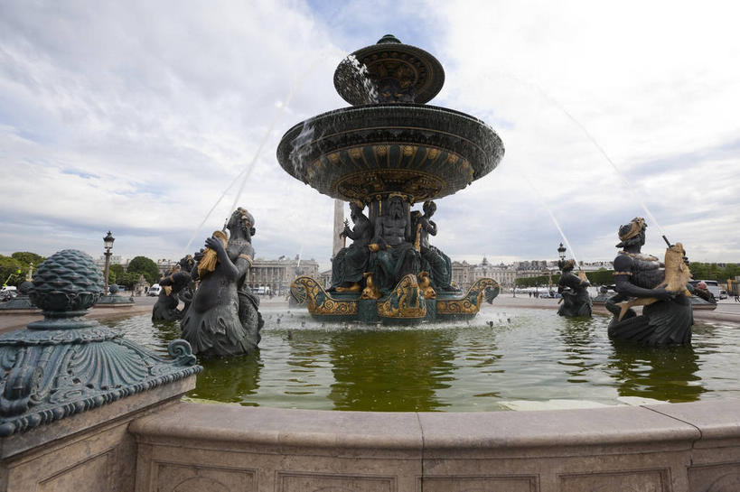 无人,广场,横图,室外,白天,正面,旅游,度假,名胜古迹,水,标志建筑,地标,建筑,喷泉,雕塑,法国,巴黎,欧洲,阴影,飞溅,遗迹,艺术,装饰,溅,光线,雕刻,雕像,液体,影子,景观,水滴,云,云朵,首都,云彩,古迹,文化,文物,娱乐,建设,古建筑,水珠,蓝色,白云,蓝天,天空,阳光,工艺品,天,品味,享受,休闲,旅游胜地,放松,晴朗,纪念,美术,西欧,喷洒,法兰西,主题,水景,陈列,古文明,法兰西共和国,协和广场,功能,美学,美观,法兰西第五共和国,巴黎协和广场,法兰西岛,法兰西岛大区,设计,晴空,彩图,巴黎省,巴黎市