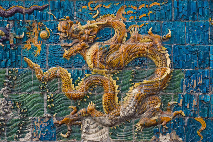 无人,公园,横图,室外,特写,白天,正面,旅游,度假,成功,建材,名胜古迹,标志建筑,地标,建筑,静物,雕塑,北海公园,北京,中国,亚洲,曲折,弯曲,遗迹,艺术,装饰,纹路,龙,材料,雕刻,雕像,纹理,砖,砖块,墙,首都,古迹,文物,娱乐,建设,古建筑,墙壁,墙面,一只,蓝色,工艺品,享受,休闲,砖头,旅游胜地,放松,建造,蜿蜒,纪念,美术,高贵,主题,图腾,传说,陈列,古文明,东亚,肌理,中华人民共和国,北京市,京,北平,华北地区,功能,美学,祥瑞,灵兽,权势,尊荣,九龙壁,北海九龙壁,北京北海公园,北京北海公园九龙壁,幸运,石料,彩图,全身,砌墙砖