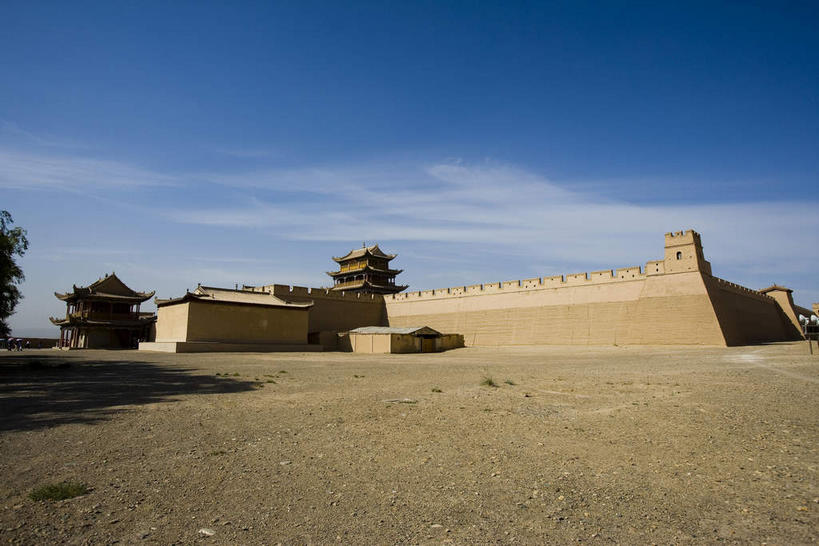 无人,横图,室外,白天,正面,旅游,度假,名胜古迹,植物,标志建筑,地标,建筑,长城,中国,亚洲,阴影,遗迹,光线,瓦片,影子,墙,屋顶,屋檐,云,云朵,云彩,顶棚,古迹,文物,娱乐,建设,城墙,古建筑,檐,墙壁,墙面,树,树木,蓝色,绿色,白云,蓝天,天空,阳光,自然,天,享受,休闲,旅游胜地,放松,生长,晴朗,成长,坚硬,万里长城,防御,古文明,东亚,甘肃,甘肃省,嘉峪关,中华人民共和国,西北地区,甘,嘉峪关市,坚固,晴空,彩图,嘉峪关长城