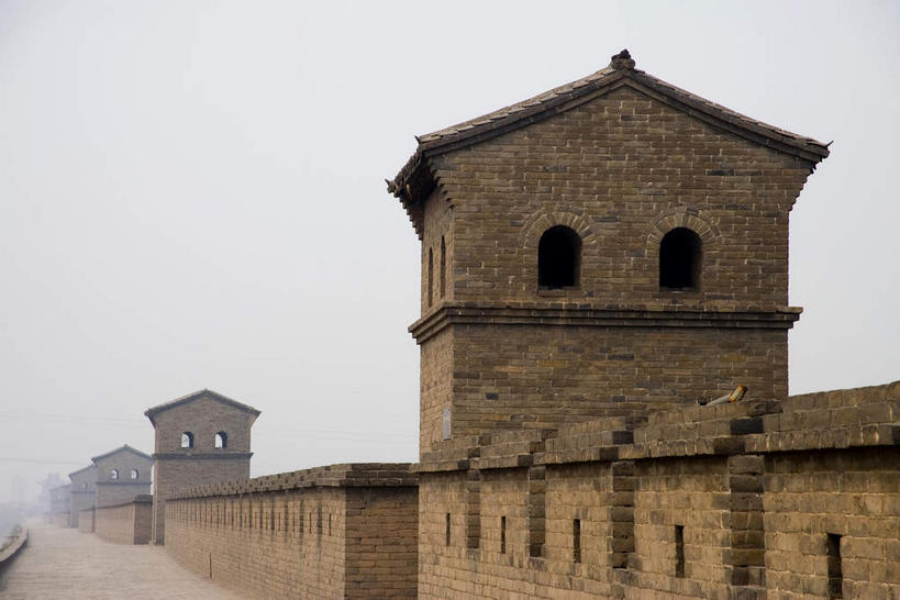 无人,横图,室外,白天,正面,旅游,度假,建材,名胜古迹,标志建筑,道路,地标,建筑,路,平遥,中国,亚洲,阴影,遗迹,光线,材料,瓦片,影子,砖,砖块,墙,屋檐,小路,交通,古迹,文物,娱乐,建设,城墙,古建筑,檐,墙壁,墙面,天空,阳光,天,享受,休闲,砖头,旅游胜地,放松,建造,城楼,坚硬,防御,古文明,东亚,山西,山西省,中华人民共和国,华北地区,门楼,晋,晋中,晋中市,坚固,平遥县,石料,彩图,砌墙砖,平遥古城,平遥古镇