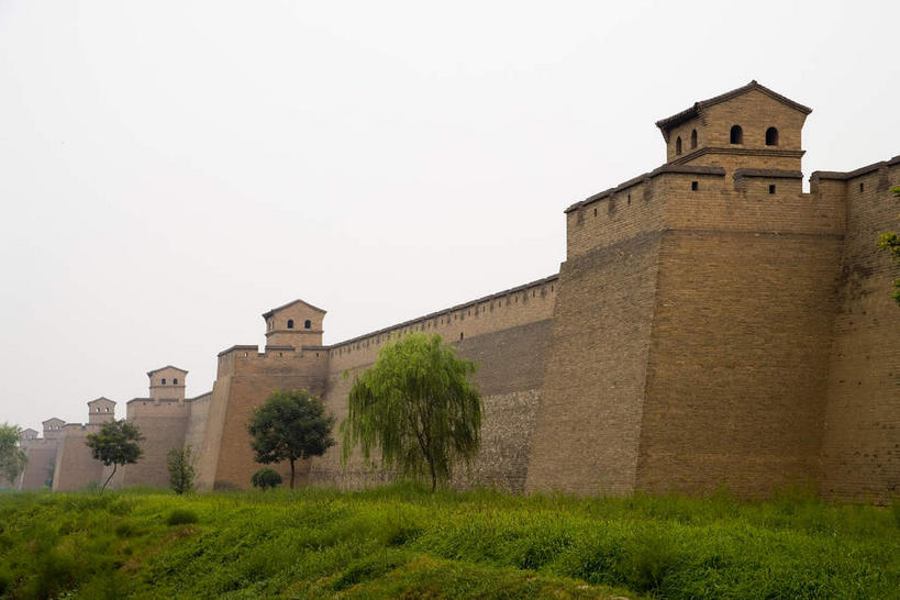 无人,横图,室外,白天,正面,旅游,度假,建材,名胜古迹,植物,门,标志建筑,地标,建筑,平遥,中国,亚洲,阴影,遗迹,光线,材料,影子,砖,砖块,墙,云,云朵,云彩,古迹,文物,娱乐,建设,城墙,古建筑,墙壁,墙面,树,树木,蓝色,绿色,白云,蓝天,天空,阳光,自然,门框,天,享受,休闲,砖头,旅游胜地,放松,建造,城楼,生长,晴朗,成长,坚硬,防御,古文明,东亚,山西,山西省,中华人民共和国,华北地区,门楼,晋,晋中,晋中市,坚固,平遥县,石料,晴空,彩图,砌墙砖,平遥古城,平遥古镇