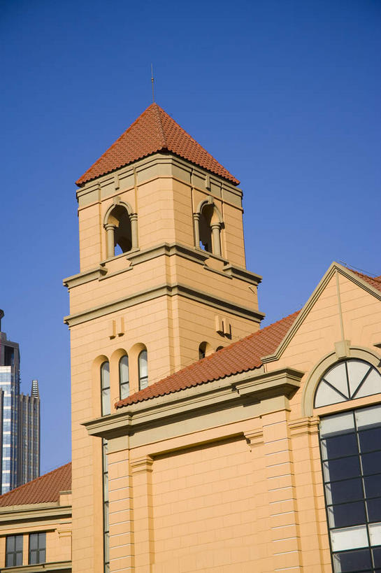 无人,家,竖图,室外,白天,仰视,旅游,度假,美景,窗户,城市风光,城市,建筑,天津,中国,亚洲,阴影,光线,影子,房屋,墙,屋顶,屋子,景观,公寓,褐色,顶棚,娱乐,建设,洋房,楼房,玻璃窗,墙壁,墙面,住宅,蓝色,蓝天,天空,阳光,天,享受,休闲,景色,放松,晴朗,东亚,万里无云,中华人民共和国,华北地区,天津市,晴空,晴空万里,彩图,低角度拍摄,房子,津