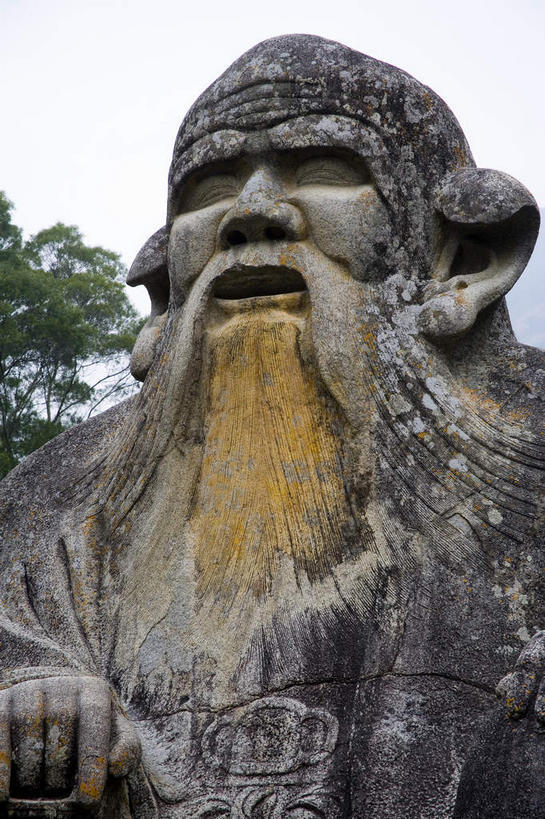 东方人,一个人,无人,站,笑,微笑,露齿笑,竖图,室外,白天,仰视,民族服装,度假,美景,城市风光,城市,飞机,雕塑,中国,美国,亚洲,仅一个男性,仅一个人,阴影,服装,艺术,装饰,光线,雕刻,雕像,影子,景观,黄种人,娱乐,石雕,一个,衣服,天空,阳光,工艺品,天,站着,张嘴,仅一个老年男性,享受,休闲,景色,放松,服饰,空军,单个,纪念,直升机,美术,战斗机,北美,北美洲,衣着,穿着,主题,美洲,陈列,张大嘴巴,福建,东亚,军用机,美军,军用战斗机,福建省,中华人民共和国,华东地区,功能,美学,北亚美利加洲,亚美利加洲,闽,泉州,泉州市,衣饰,老年男性,男人,男性,亚洲人,张开嘴,站立,半身,彩图,低角度拍摄,传统服装,民俗服,SH2F直升机,美利坚合众国,丰泽,丰泽区,清源山风景名胜区,清源山国家重点风景区