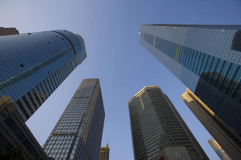 无人,高楼大厦,广场,横图,室外,白天,仰视,旅游,度假,窗户,落地窗,标志建筑,大厦,地标,建筑,摩天大楼,深圳,中国,亚洲,一排,许多,阴影,整齐,并列,并排,光线,影子,很多,娱乐,建设,玻璃窗,排列,蓝色,蓝天,天空,阳光,天,享受,休闲,旅游胜地,放松,晴朗,队列,平行,玻璃幕墙,中信城市广场,东亚,广东,鹏城,广东省,中信广场,万里无云,中华人民共和国,华南地区,粤,深圳市,晴空,晴空万里,彩图,低角度拍摄,大楼,高层建筑,高楼,摩天楼