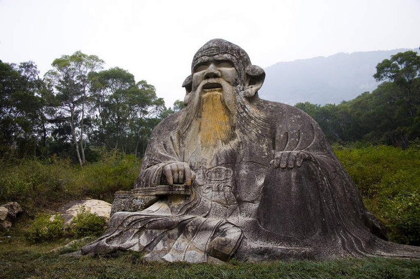 无人,横图,室外,白天,正面,旅游,度假,石头,名胜古迹,山,山脉,植物,雾,标志建筑,道路,地标,建筑,路,雕塑,中国,亚洲,阴影,朦胧,模糊,遗迹,艺术,装饰,光线,雕刻,雕像,石子,影子,山峰,小路,交通,山峦,古迹,文物,娱乐,建设,古建筑,树,树木,绿色,天空,阳光,自然,工艺品,群山,天,享受,休闲,旅游胜地,放松,生长,成长,纪念,美术,迷雾,主题,陈列,福建,古文明,东亚,福建省,中华人民共和国,华东地区,功能,美学,闽,泉州,泉州市,石块,岩石,大雾,彩图,丰泽,丰泽区,清源山风景名胜区,清源山国家重点风景区