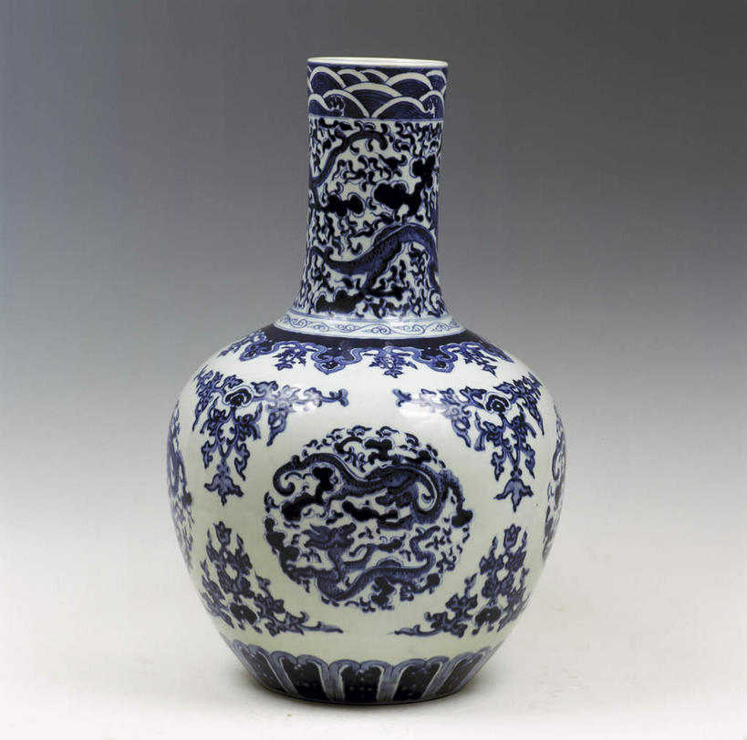 无人,横图,室内,特写,白天,正面,静物,花瓶,灰色背景,艺术,纹路,瓷器,纹理,手工艺品,陶瓷,陶瓷制品,文化,传统,一个,瓶子,工艺品,摄影,影棚,单个,青花瓷,高雅,摄影棚,肌理,自信心,品位,磁器,白地青花瓷,青花,彩图,影棚拍摄,拍摄