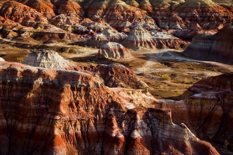 无人,横图,俯视,室外,白天,旅游,度假,石头,美景,山,山脉,峡谷,中国,亚洲,阴影,光线,纹路,石子,纹理,影子,景观,山峰,悬崖,山谷,山峦,娱乐,阳光,自然,群山,享受,休闲,景色,放松,岩层,自然风光,东亚,新疆,肌理,中华人民共和国,绝壁,新疆维吾尔自治区,西北地区,石块,岩石,彩图,高角度拍摄,准噶尔,准噶尔盆地,新,五彩湾,准噶尔盆地五彩城