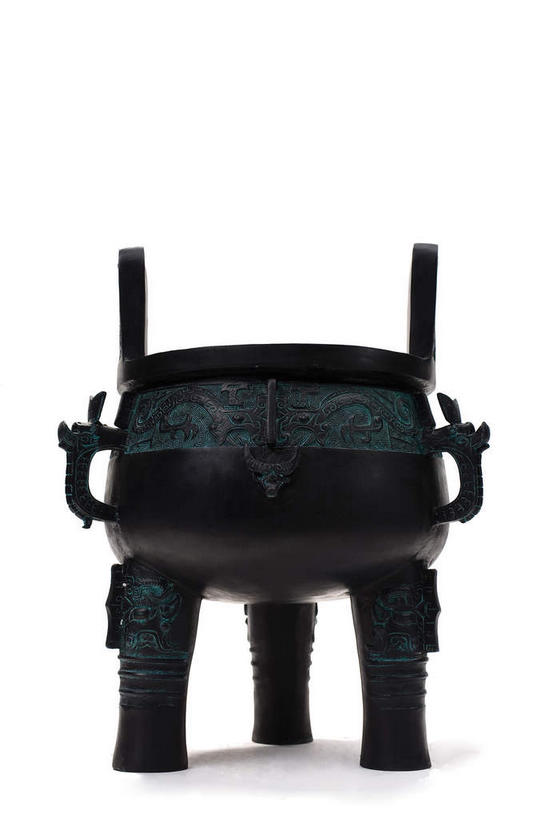 无人,竖图,室内,特写,白天,白色背景,正面,静物,雕塑,艺术,装饰,生锈,雕刻,雕像,古典,文化,文物,一个,绿色,工艺品,摄影,影棚,单个,古董,纪念,鼎,腐蚀,侵蚀,美术,古物,摄影棚,主题,用具,器具,陈列,古玩,铜器,功能,美学,青铜器,腐化,锈迹斑斑,彩图,影棚拍摄,拍摄,青铜炊器,青铜鼎,龙纹五耳鼎