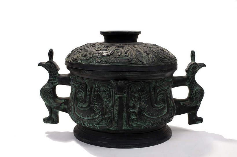 无人,横图,室内,特写,白天,白色背景,正面,静物,金属制品,金属,一个,摄影,影棚,单个,摄影棚,青铜,青铜器,彩图,影棚拍摄,拍摄,青铜制品,簋,礼器